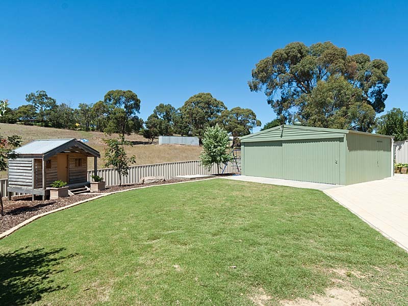 90 Grevillea Way, Woodside SA 5244