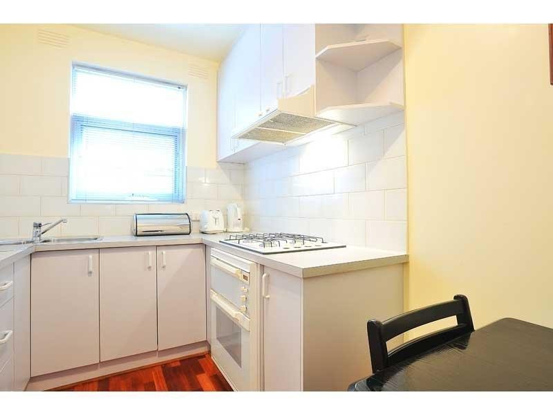 1/9 Joyce Street, Elwood VIC 3184