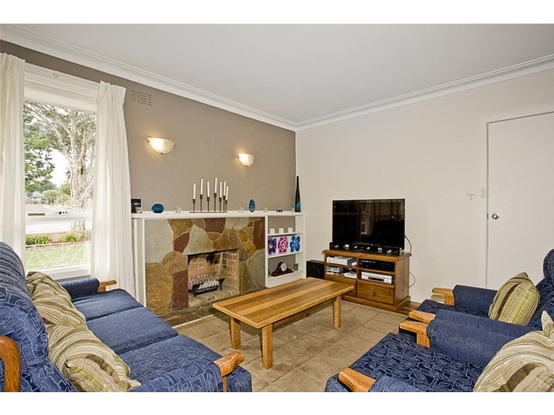 40 Sharon Road, Springvale South VIC 3172