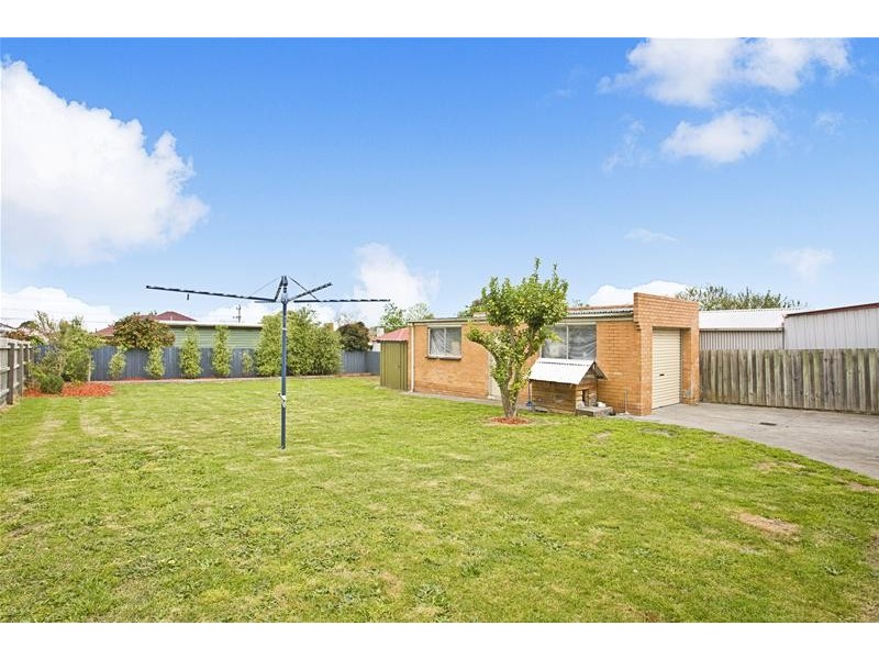 40 Sharon Road, Springvale South VIC 3172