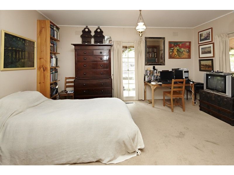 35 Glenmore Crescent, Black Rock VIC 3193