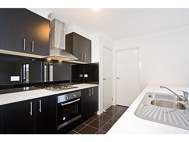 69 Kingbird Avenue, Tarneit VIC 3029