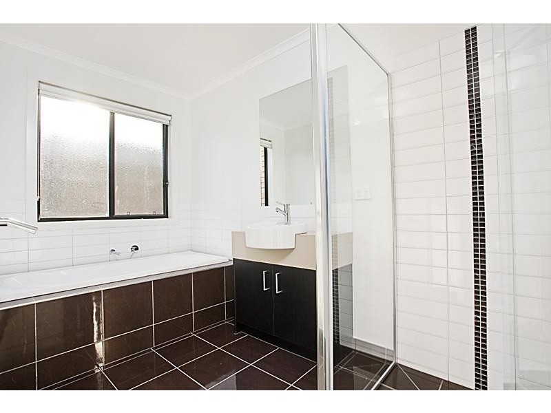 69 Kingbird Avenue, Tarneit VIC 3029