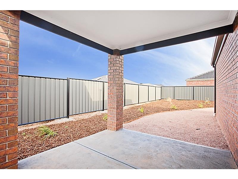 69 Kingbird Avenue, Tarneit VIC 3029