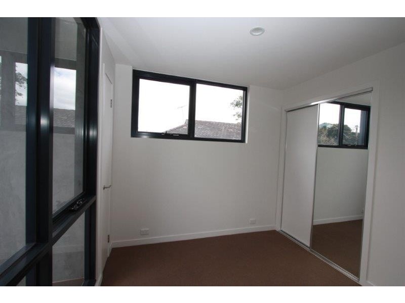 204/402-404 Dandenong Road, Caulfield North VIC 3161