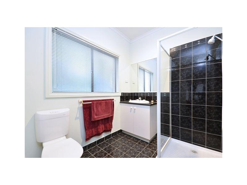 17 Aviemore Way, Point Cook VIC 3030