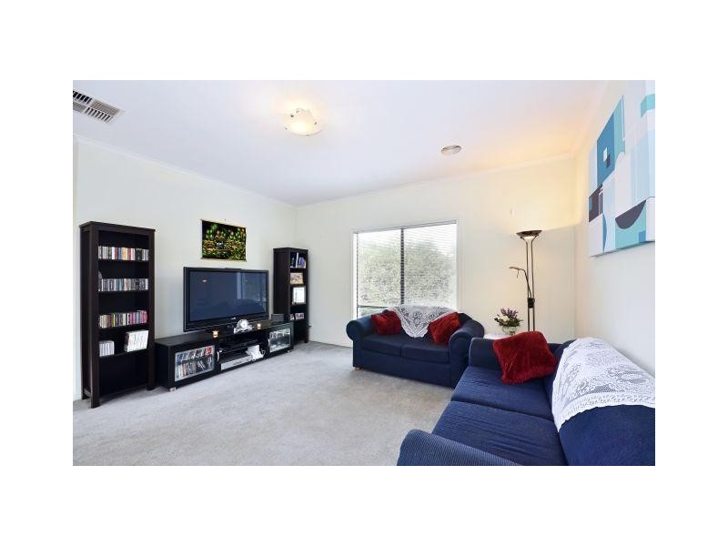 17 Aviemore Way, Point Cook VIC 3030