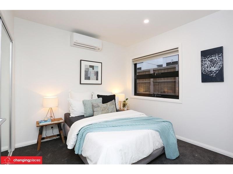 2/21 Brighton Road, St Kilda VIC 3182