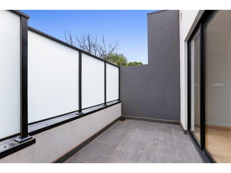 2/21 Brighton Road, St Kilda VIC 3182