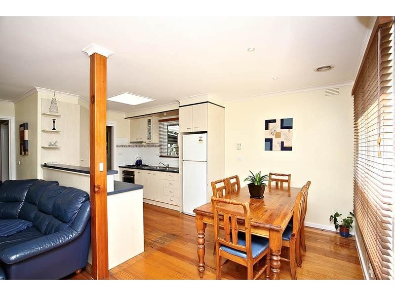 15 Lucas Avenue, Kilsyth VIC 3137