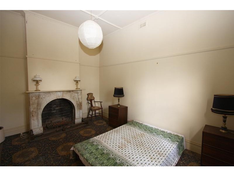 884 Hampton Street, Brighton VIC 3186