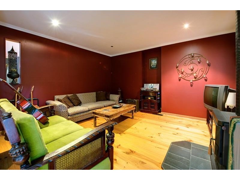 6 Hardy Street, Selby VIC 3159