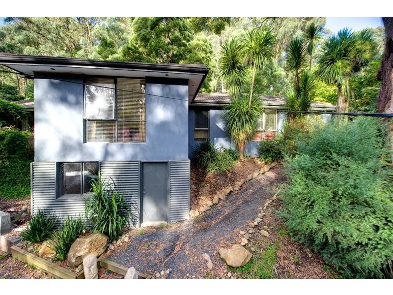 6 Hardy Street, Selby VIC 3159