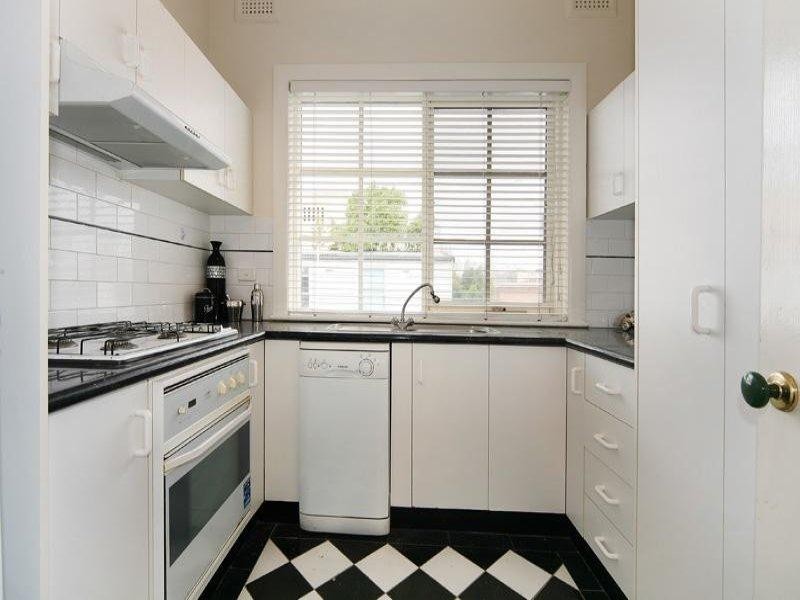 11/60 Carlisle Street, St Kilda VIC 3182