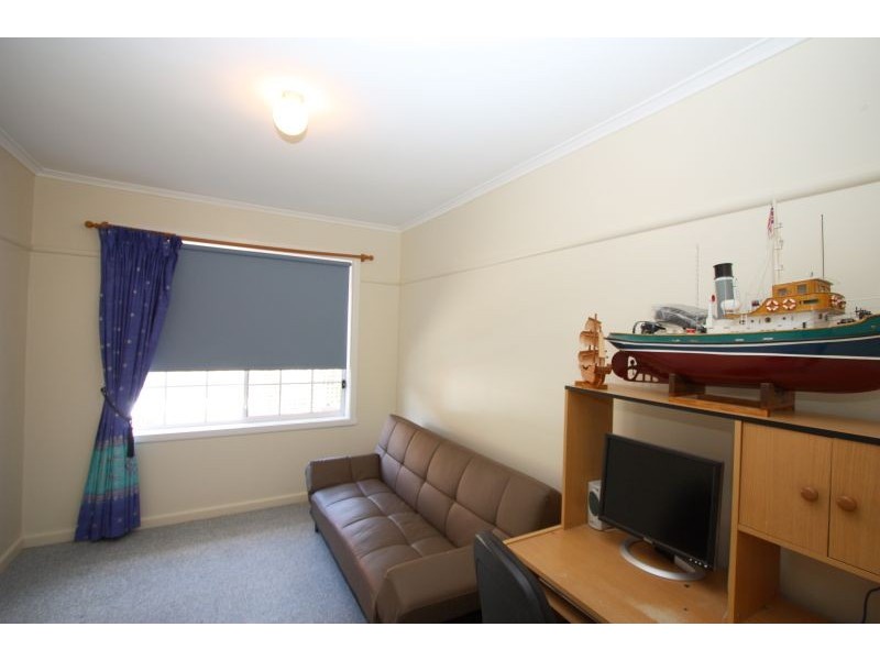 11 Widdop Crescent, Hampton East VIC 3188