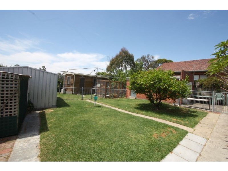 11 Widdop Crescent, Hampton East VIC 3188