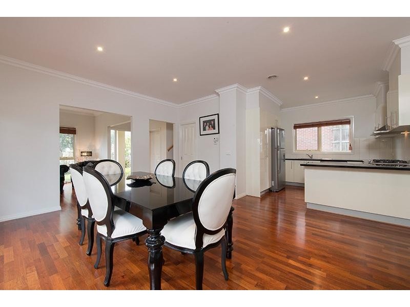 1/40 Russell Crescent, Doncaster East VIC 3109