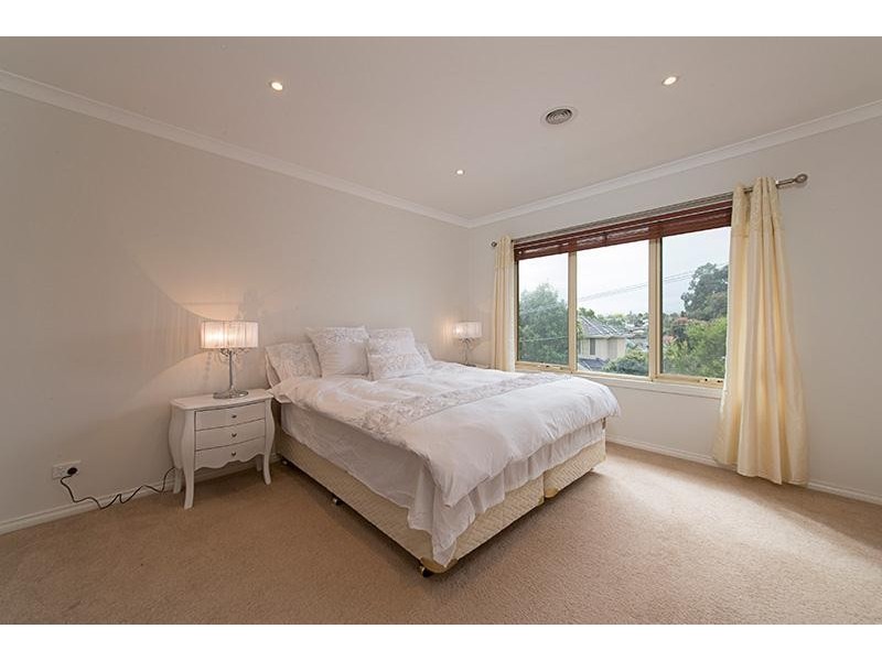 1/40 Russell Crescent, Doncaster East VIC 3109