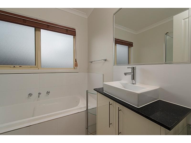 1/40 Russell Crescent, Doncaster East VIC 3109