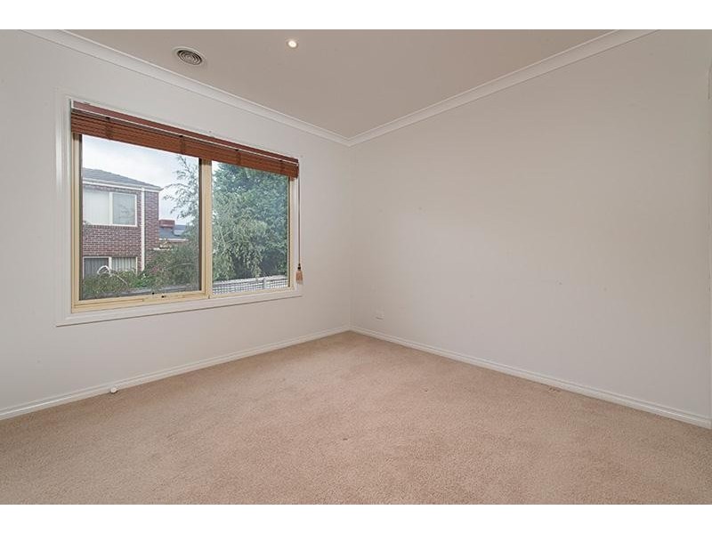 1/40 Russell Crescent, Doncaster East VIC 3109