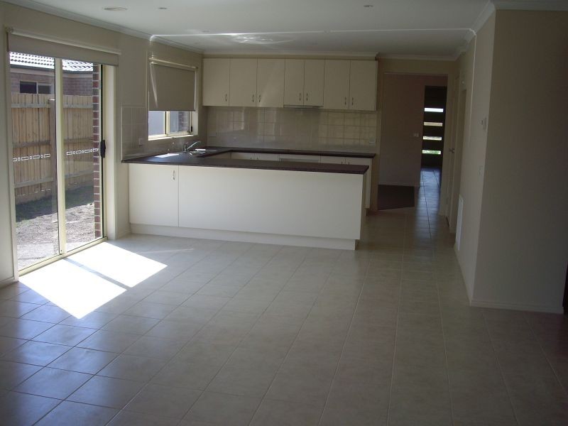 15 Melissa Way, Pakenham VIC 3810