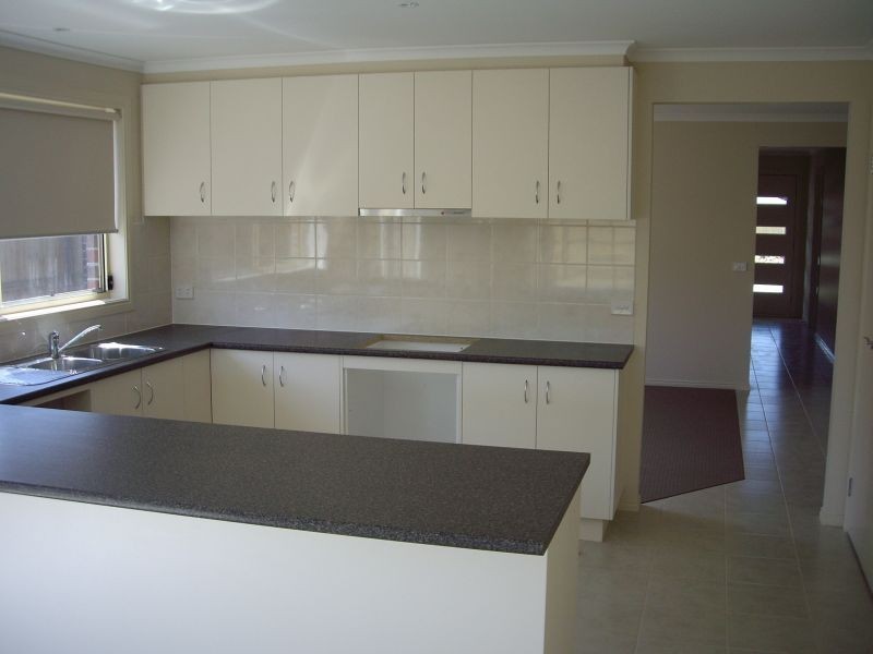 15 Melissa Way, Pakenham VIC 3810