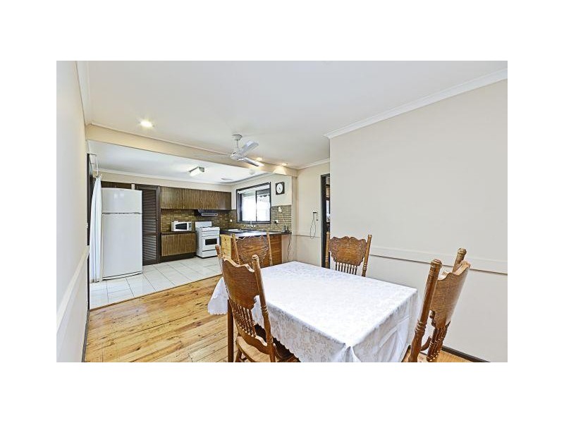 2 Madeleine Place, Melton West VIC 3337