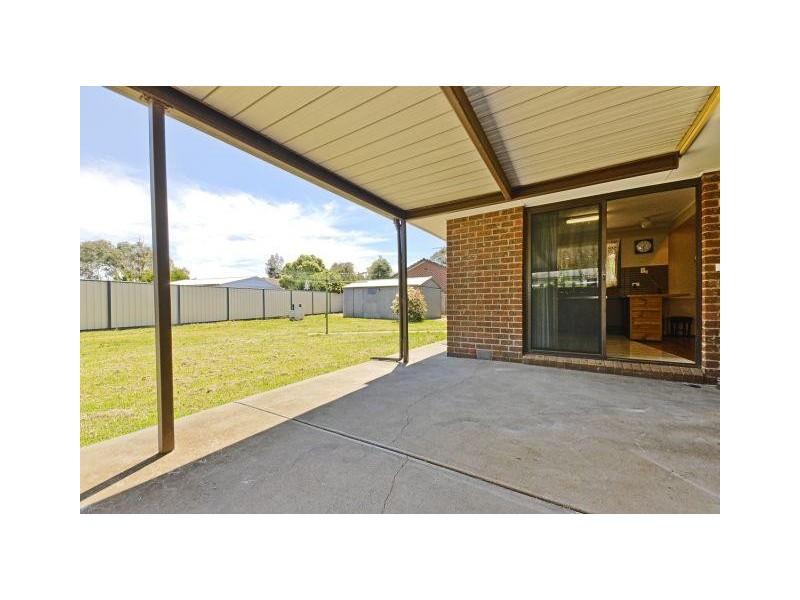 2 Madeleine Place, Melton West VIC 3337