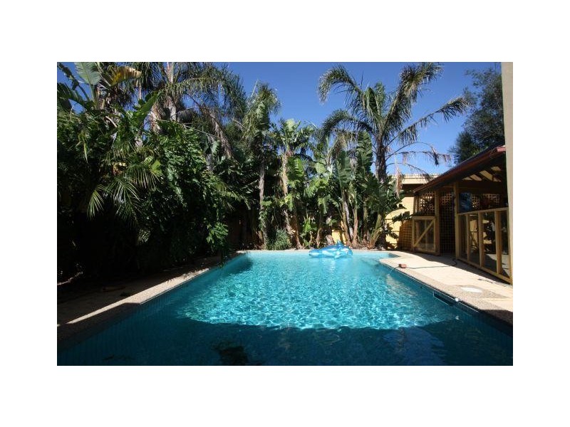 2a Dulcie Grove, Bentleigh VIC 3204