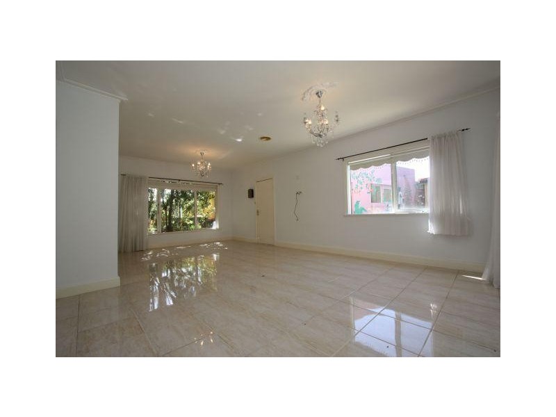 2a Dulcie Grove, Bentleigh VIC 3204