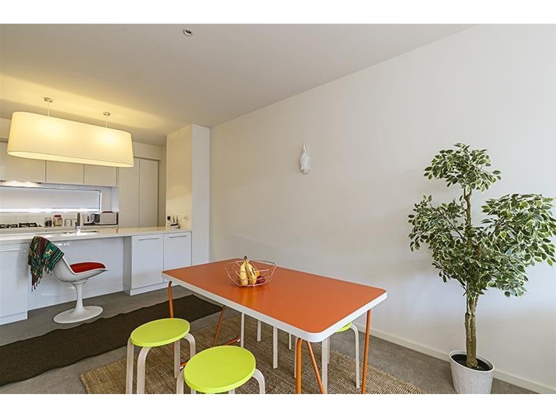 81 Central Park Walk, Cheltenham VIC 3192