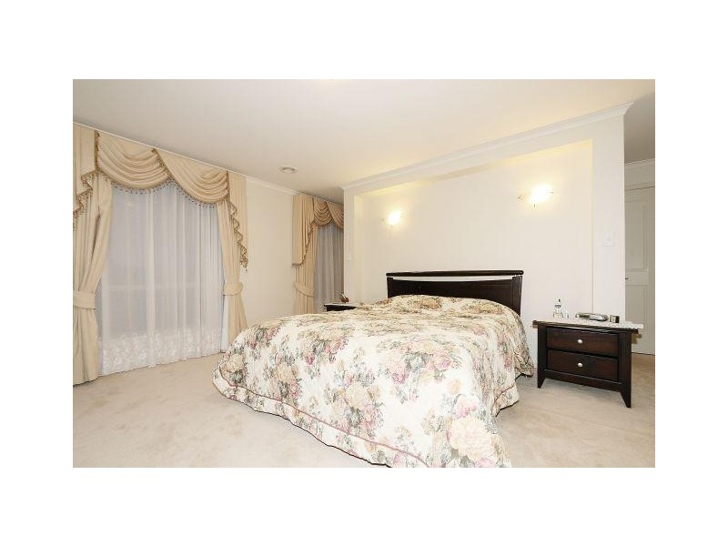 15 Ganaway Drive, Berwick VIC 3806