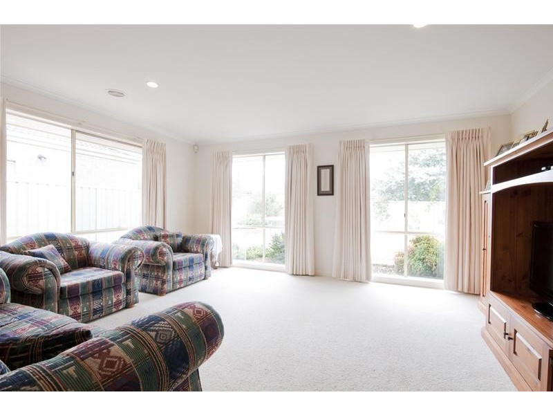 66 Sommersby Street, Point Cook VIC 3030