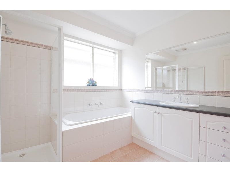 66 Sommersby Street, Point Cook VIC 3030