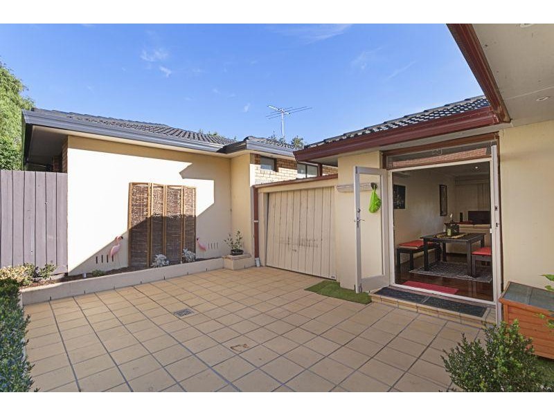 2/5 Erica Avenue, Glen Iris VIC 3146