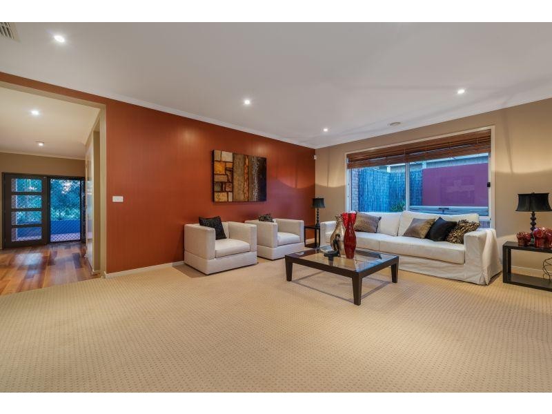 4 Huron Parkway, Pakenham VIC 3810