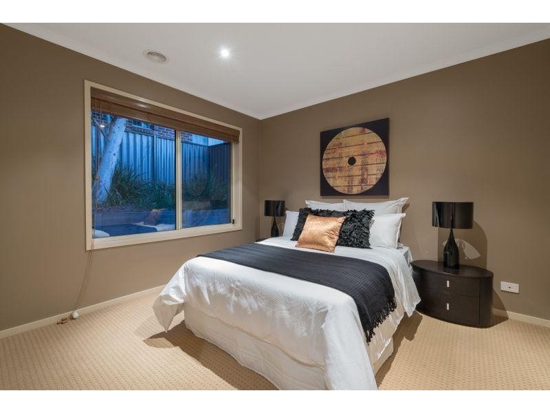 4 Huron Parkway, Pakenham VIC 3810