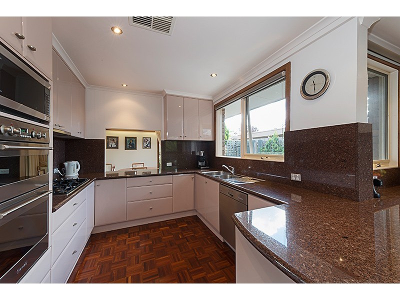 34 Baratta Street, Blackburn South VIC 3130