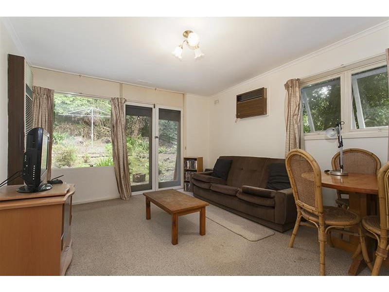 2/28 Moralla Avenue, Croydon VIC 3136