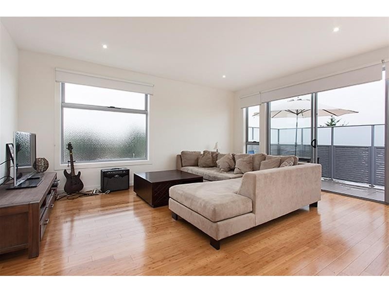 205/135 Lower Dandenong  Road, Mentone VIC 3194