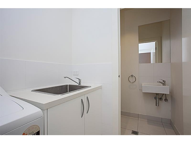 205/135 Lower Dandenong  Road, Mentone VIC 3194