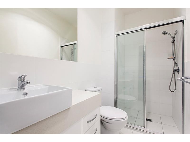 205/135 Lower Dandenong  Road, Mentone VIC 3194