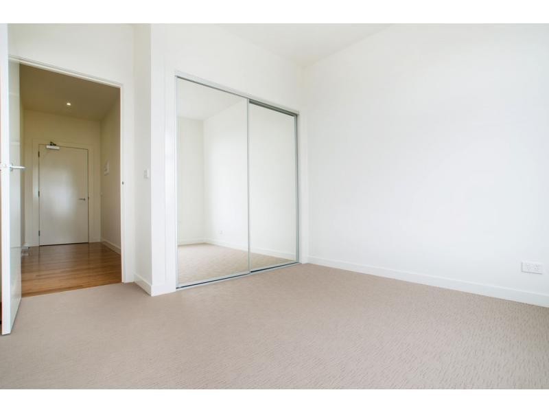 205/135 Lower Dandenong  Road, Mentone VIC 3194