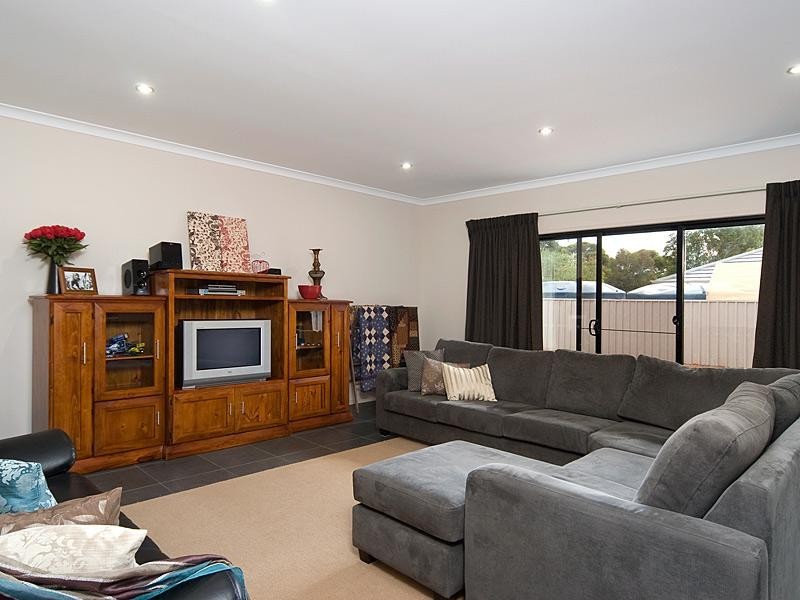 9 Elsie Drive, Strathalbyn SA 5255