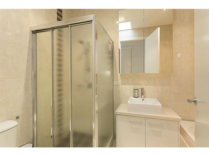 2/27 Cash Grove, Mount Waverley VIC 3149