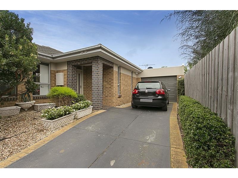 2/27 Cash Grove, Mount Waverley VIC 3149
