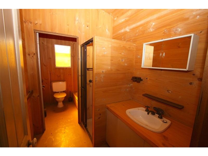 884 Hampton Street, Brighton VIC 3186