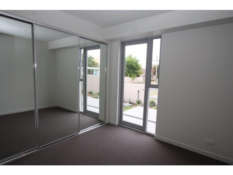 11/1 Mackie Road, Bentleigh East VIC 3165