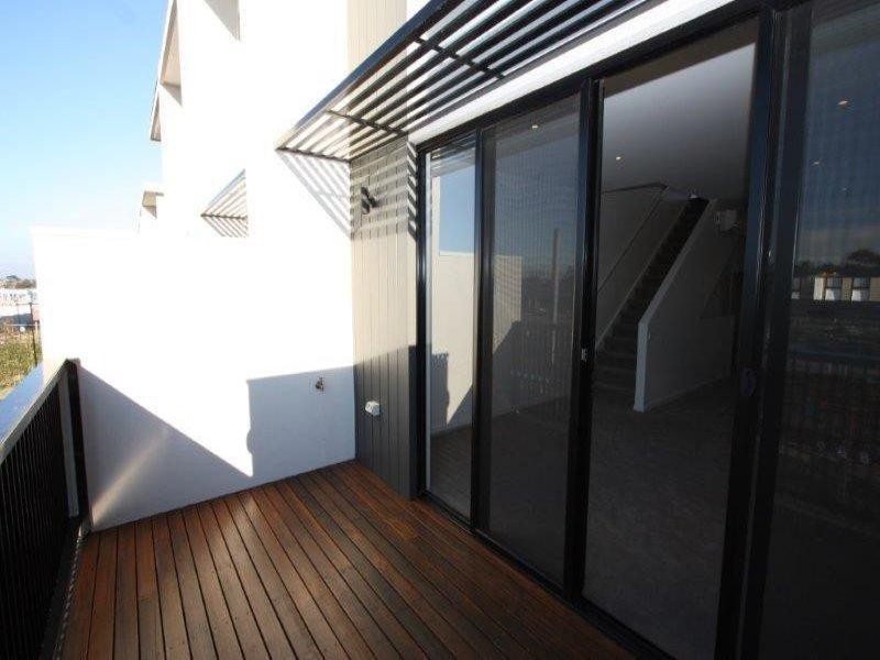 70 Central Park Walk, Cheltenham VIC 3192