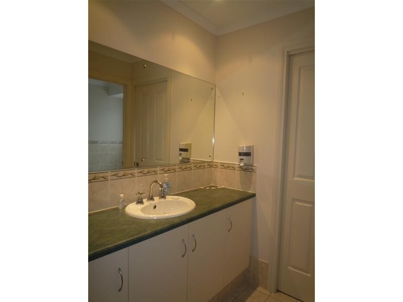 34 Strathmont Drive, Strathalbyn SA 5255